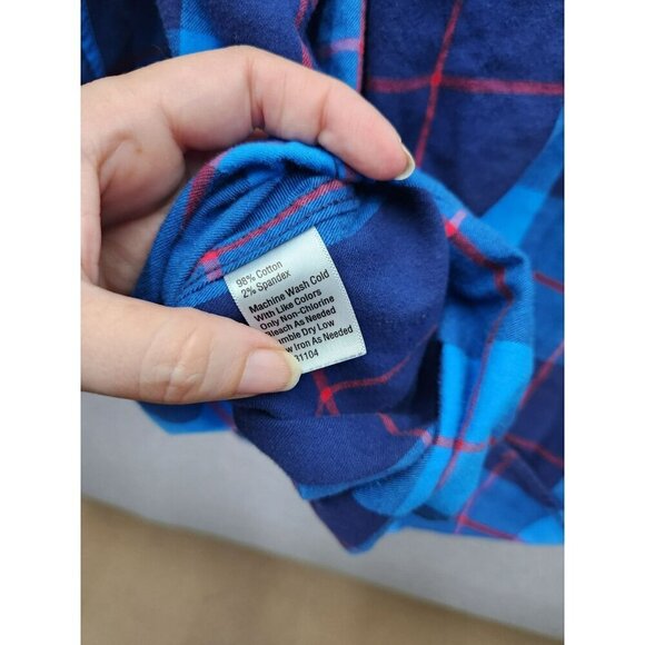 Crown & Ivy Classic Fit Blue Plaid Button-Down Shirt Medium - Picture 4 of 4